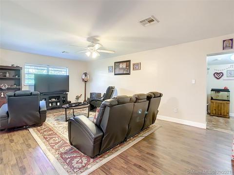 20535 Jacaranda Rd, Cutler Bay, FL 33189 photo 13