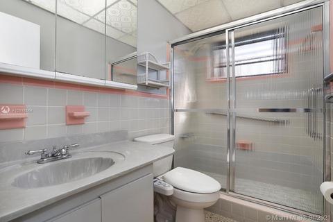 3749 E 10th Ave, Hialeah, FL 33013 photo 20