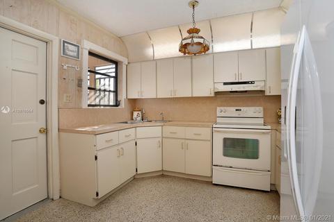 3749 E 10th Ave, Hialeah, FL 33013 photo 11