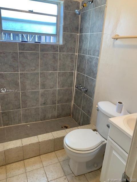 601 E 38th St, Hialeah, FL 33013 photo 8