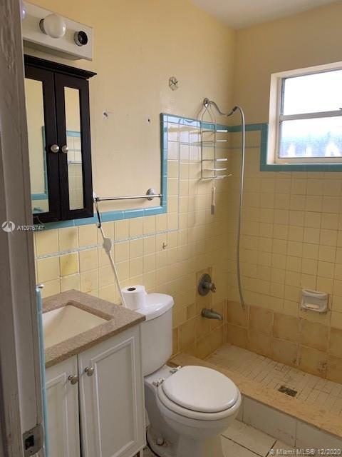601 E 38th St, Hialeah, FL 33013 photo 9