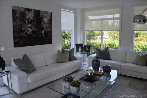 691 Hampton Ln, Key Biscayne, FL 33149 photo 2