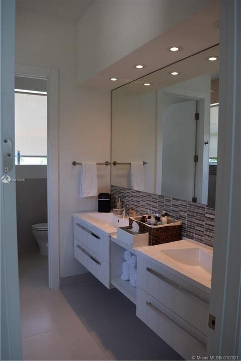 691 Hampton Ln, Key Biscayne, FL 33149 photo 18