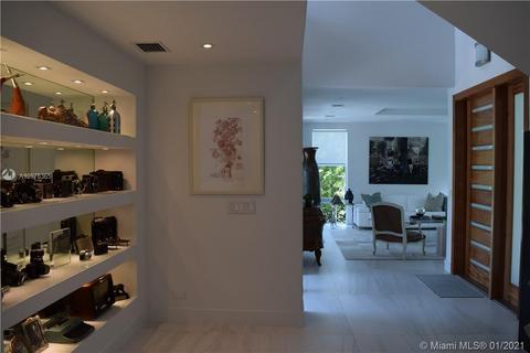 691 Hampton Ln, Key Biscayne, FL 33149 photo 4