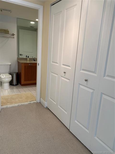 186 SE 12th Ter #1501, Miami, FL 33131 photo 25
