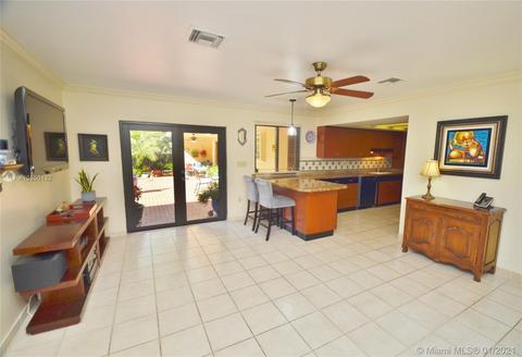 15310 Dunbarton Pl, Miami Lakes, FL 33016 photo 6