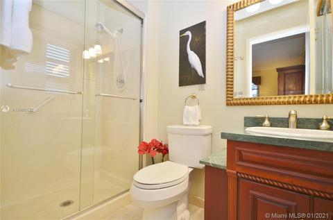 15310 Dunbarton Pl, Miami Lakes, FL 33016 photo 24