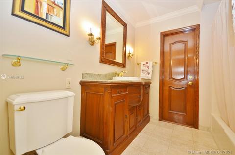 15310 Dunbarton Pl, Miami Lakes, FL 33016 photo 22