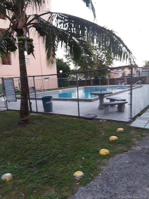 460 E 23rd St #112, Hialeah, FL 33013 photo 4