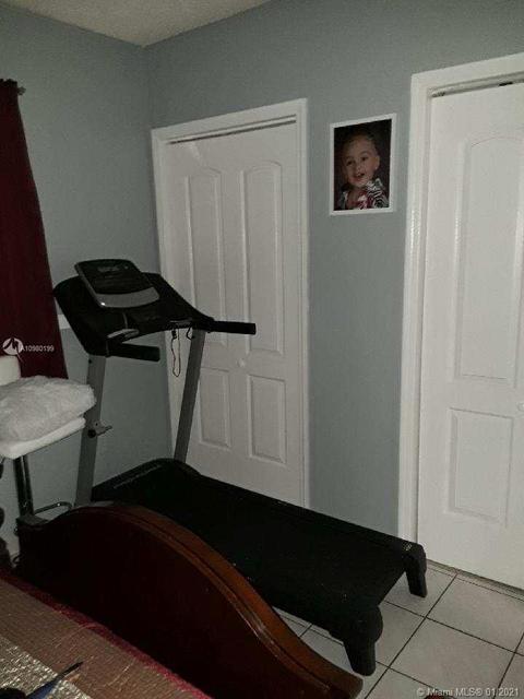 460 E 23rd St #112, Hialeah, FL 33013 photo 8