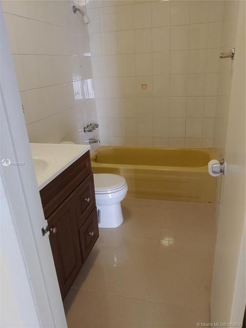 460 E 23rd St #117, Hialeah, FL 33013 photo 19