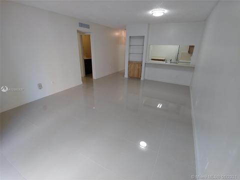 460 E 23rd St #117, Hialeah, FL 33013 photo 13