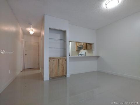 460 E 23rd St #117, Hialeah, FL 33013 photo 12
