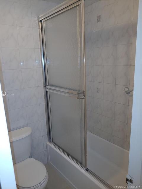 460 E 23rd St #117, Hialeah, FL 33013 photo 24