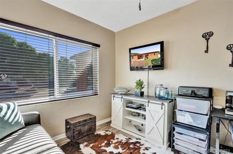 121 E 62nd St, Hialeah, FL 33013 photo 24
