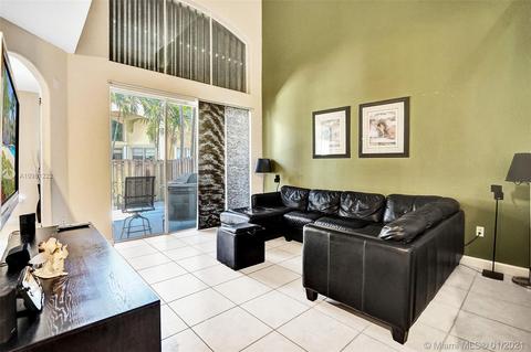 5465 NW 112th Path, Doral, FL 33178 photo 9