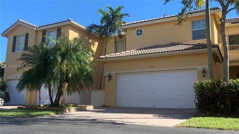 5465 NW 112th Path, Doral, FL 33178 photo 2