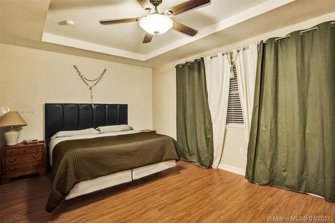 5465 NW 112th Path, Doral, FL 33178 photo 4