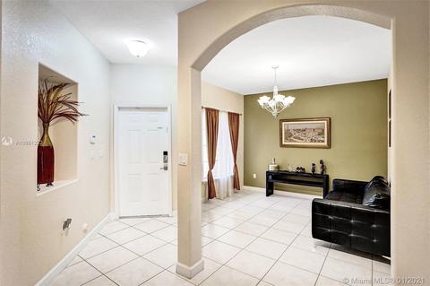 5465 NW 112th Path, Doral, FL 33178 photo 3