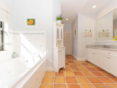 390 Atlantic Rd, Key Biscayne, FL 33149 photo 20