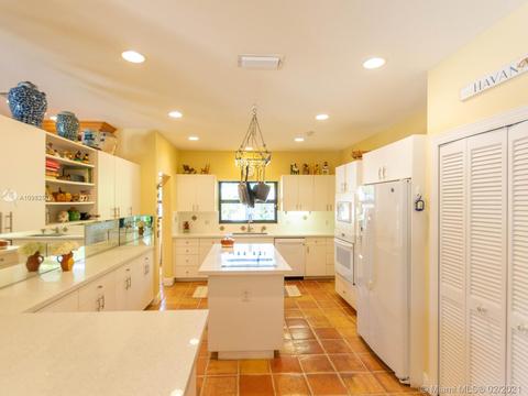 390 Atlantic Rd, Key Biscayne, FL 33149 photo 11