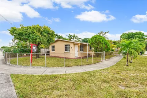 698 W 16th St, Hialeah, FL 33010 photo 1