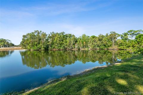18050 SE Old Trail Dr E, Jupiter, FL 33478 photo 9