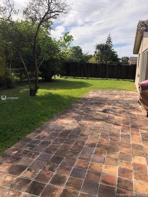 6960 Bamboo St, Miami Lakes, FL 33014 photo 32