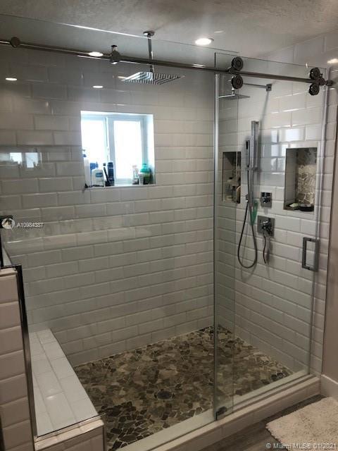 6960 Bamboo St, Miami Lakes, FL 33014 photo 23