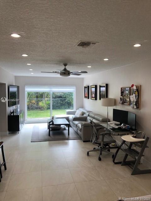 6960 Bamboo St, Miami Lakes, FL 33014 photo 11