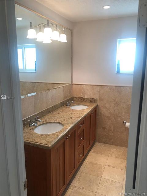 6960 Bamboo St, Miami Lakes, FL 33014 photo 36
