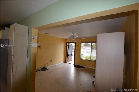 6075 E 4th Ave, Hialeah, FL 33013 photo 9