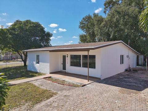 3710 E 2nd Ave, Hialeah, FL 33013 photo 2