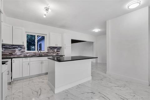 340 E 58th St, Hialeah, FL 33013 photo 10