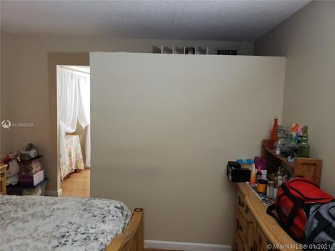 18101 NW 68th Ave E-106 #E-106, Hialeah, FL 33015 photo 17