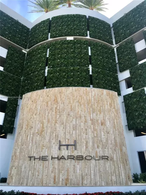 16385 Biscayne Blvd #2701, North Miami Beach, FL 33160