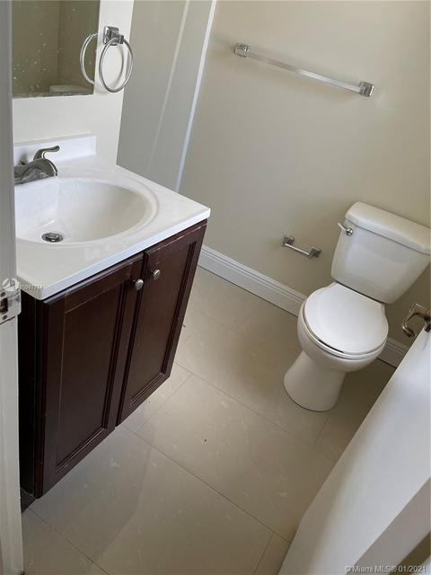 357 W 57 St, Hialeah, FL 33012 photo 7