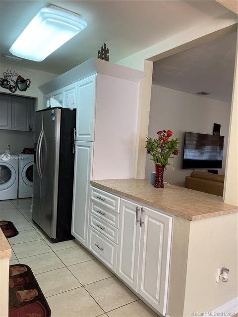 357 W 57 St, Hialeah, FL 33012 photo 15