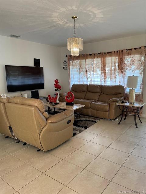 357 W 57 St, Hialeah, FL 33012 photo 12