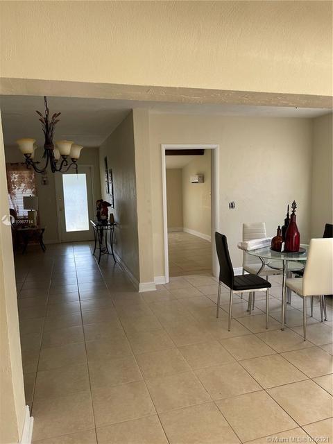 357 W 57 St, Hialeah, FL 33012 photo 8