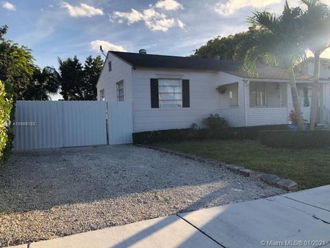 650 E 6th Pl, Hialeah, FL 33010 photo 2