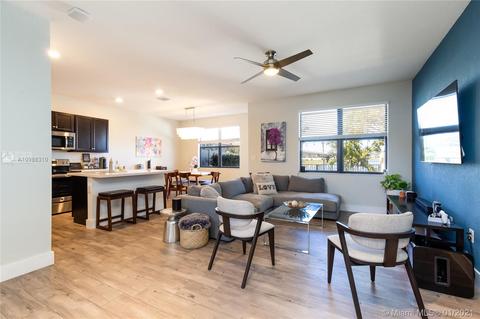 10034 W 32nd Ln, Hialeah, FL 33018 photo 7