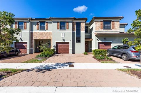 10034 W 32nd Ln, Hialeah, FL 33018 photo 2