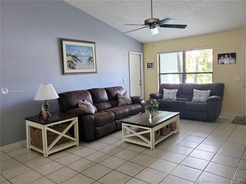 3726 SE Middle St, Stuart, FL 34997 photo 4