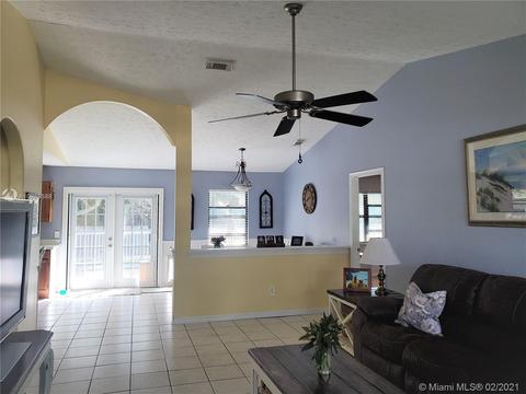 3726 SE Middle St, Stuart, FL 34997 photo 3