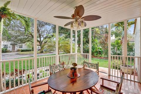 910 Monterey St, Coral Gables, FL 33134 photo 4