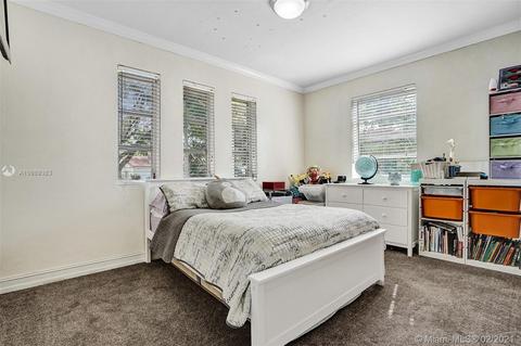 910 Monterey St, Coral Gables, FL 33134 photo 23