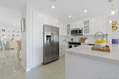 7311 Coldstream Dr, Hialeah, FL 33015 photo 21