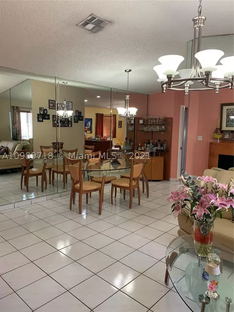 3132 W 78th Pl, Hialeah, FL 33018 photo 1