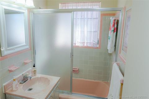 321 E 64th St, Hialeah, FL 33013 photo 29
